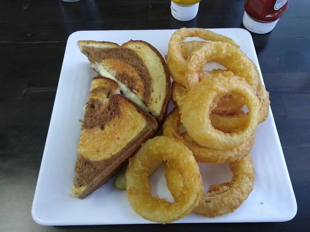 Patty Melt and Onion Rings